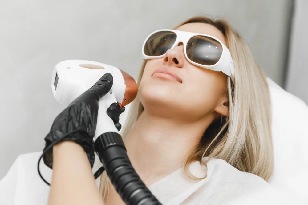 Laser hair removal treatment as an alternative to shaving and waxing